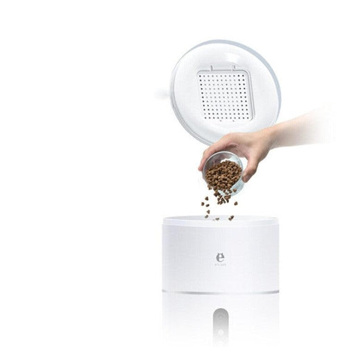 Smartpet Food Dispenser With Camera: App-Controlled Automatic Feeder